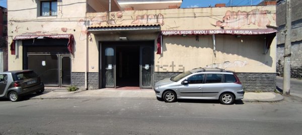 locale commerciale in vendita a Catania in zona Centro Storico