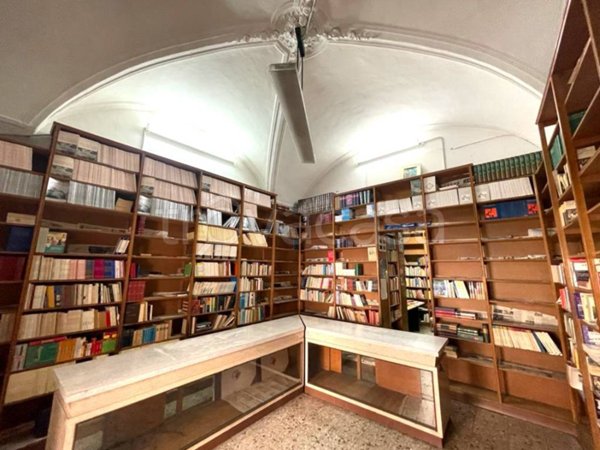 negozio in vendita a Catania in zona Centro Storico