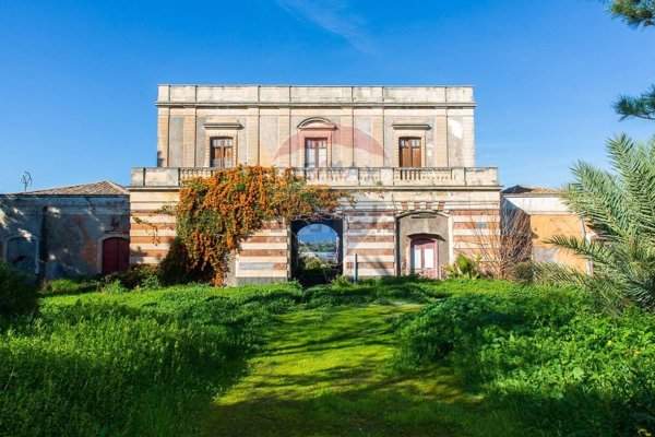 casa indipendente in vendita a Catania in zona Fontanarossa