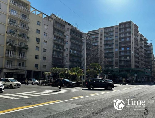locale commerciale in vendita a Catania