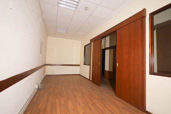 locale commerciale in vendita a Catania