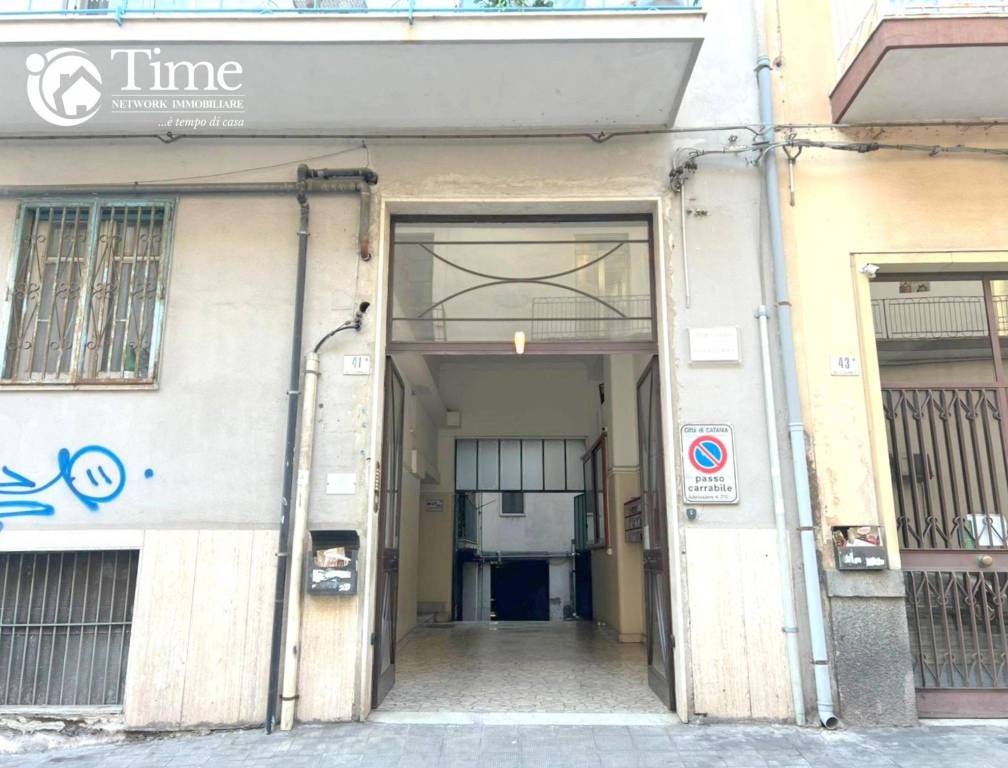 locale di sgombero in vendita a Catania in zona Centro Storico