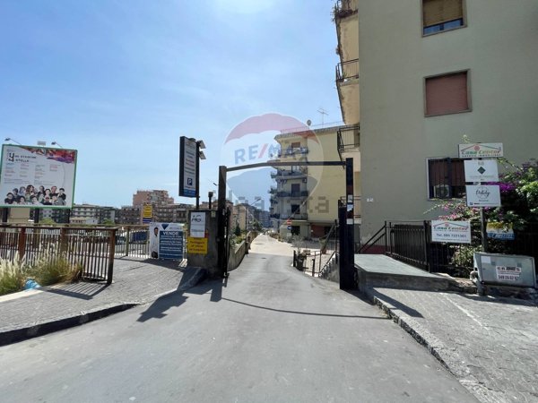 locale commerciale in vendita a Catania