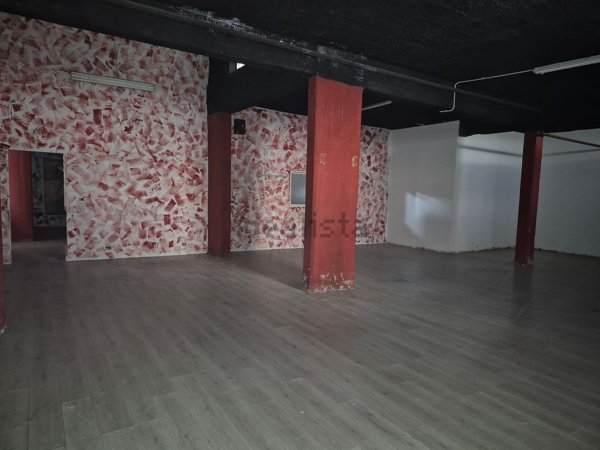 locale di sgombero in vendita a Catania