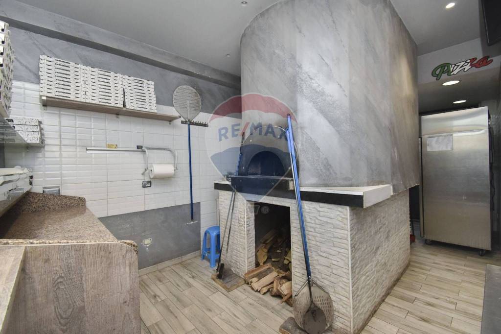 negozio in vendita a Catania in zona Villaggio Sant'Agata