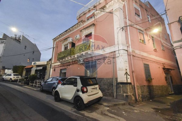 locale commerciale in vendita a Catania in zona Cibali