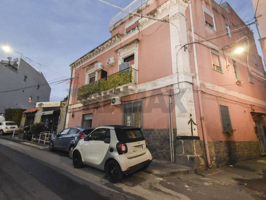 negozio in vendita a Catania in zona Cibali