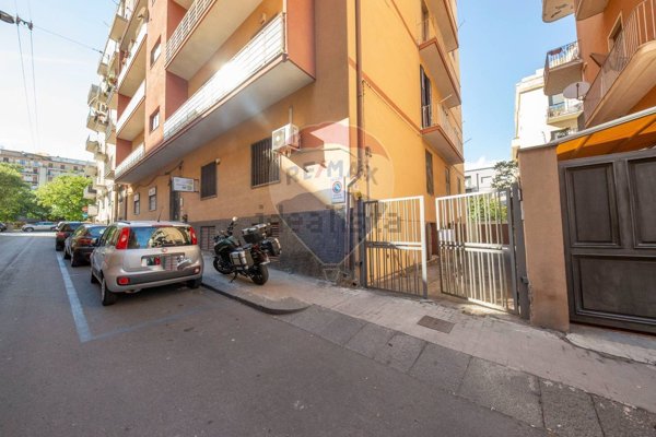 casa indipendente in vendita a Catania