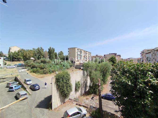 casa indipendente in vendita a Catania in zona Villaggio Sant'Agata