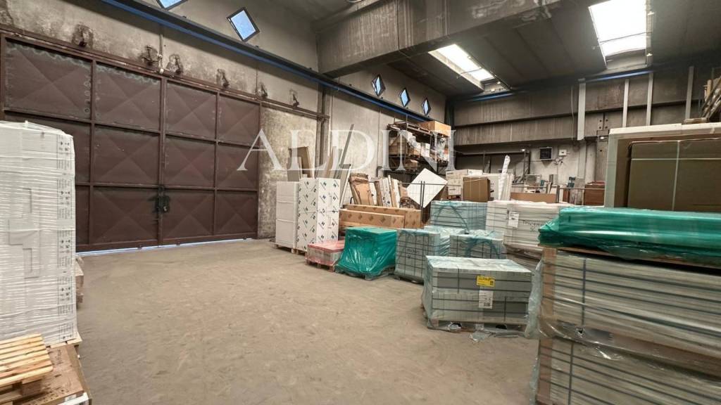 capannone in vendita a Catania in zona San Giuseppe la Rena