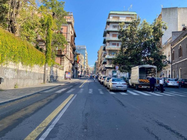 negozio in vendita a Catania in zona Centro Storico