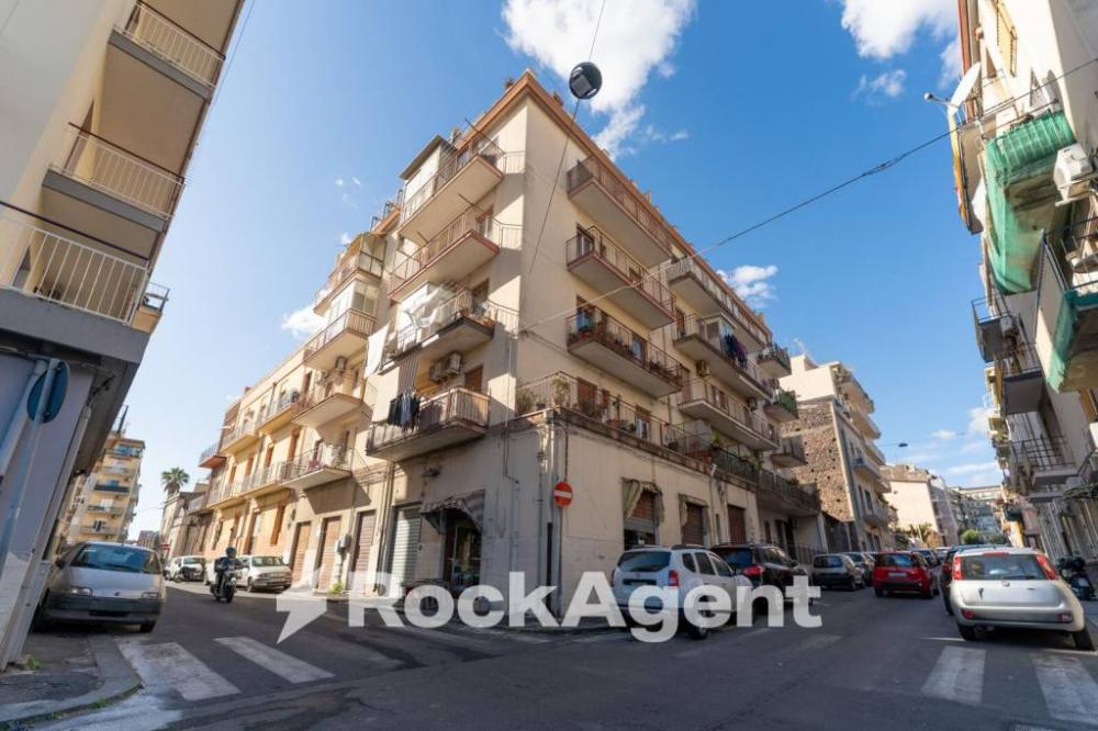 appartamento in vendita a Catania in zona Picanello