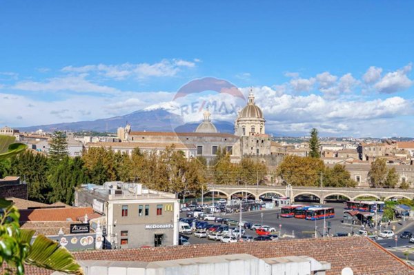 negozio in vendita a Catania in zona Centro Storico