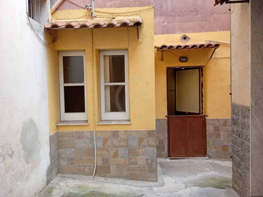 casa indipendente in vendita a Catania