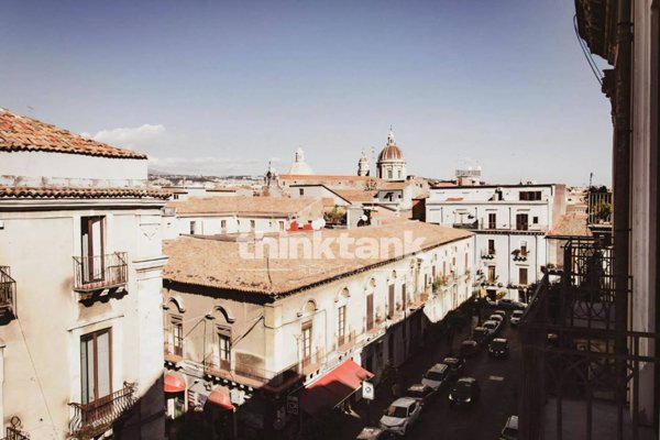 casa indipendente in vendita a Catania in zona Centro Storico