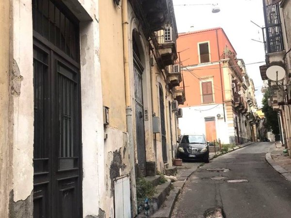 appartamento in vendita a Catania in zona Centro Storico