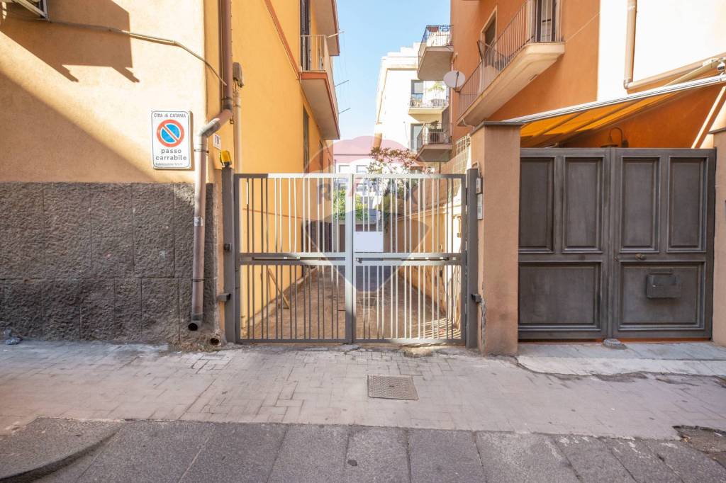 casa indipendente in vendita a Catania in zona Centro Storico