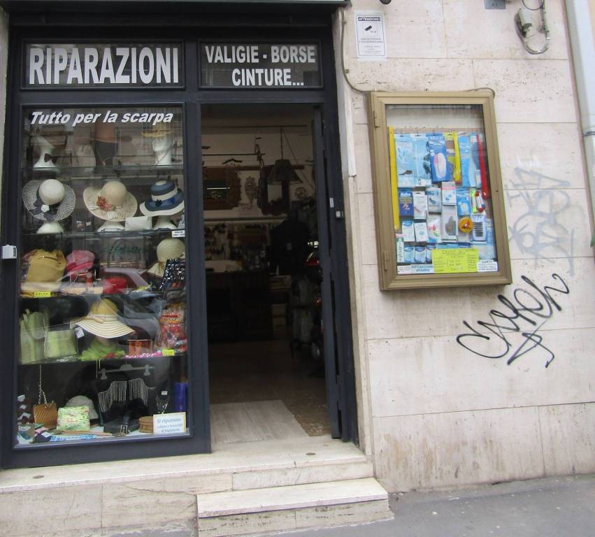 negozio in vendita a Catania in zona Centro Storico