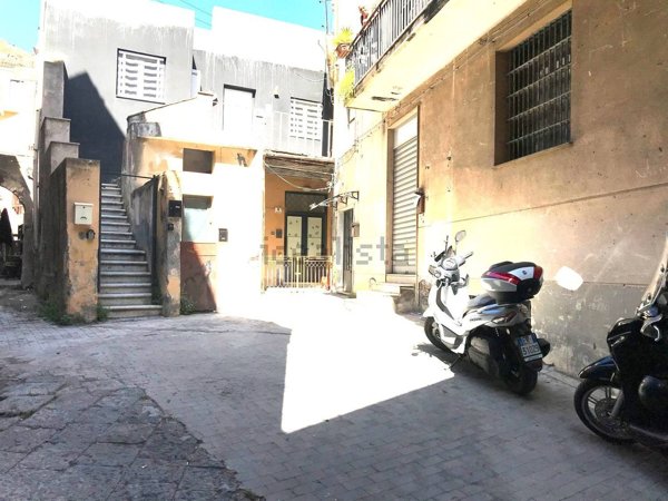 villa in vendita a Catania in zona Centro Storico
