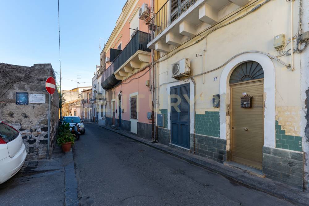 casa indipendente in vendita a Catania
