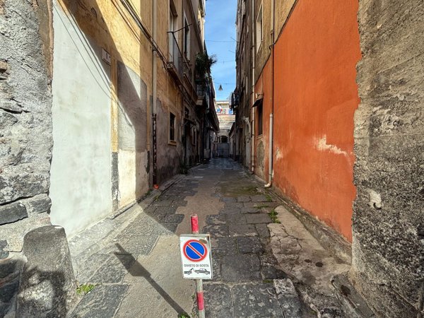 locale commerciale in vendita a Catania in zona Centro Storico