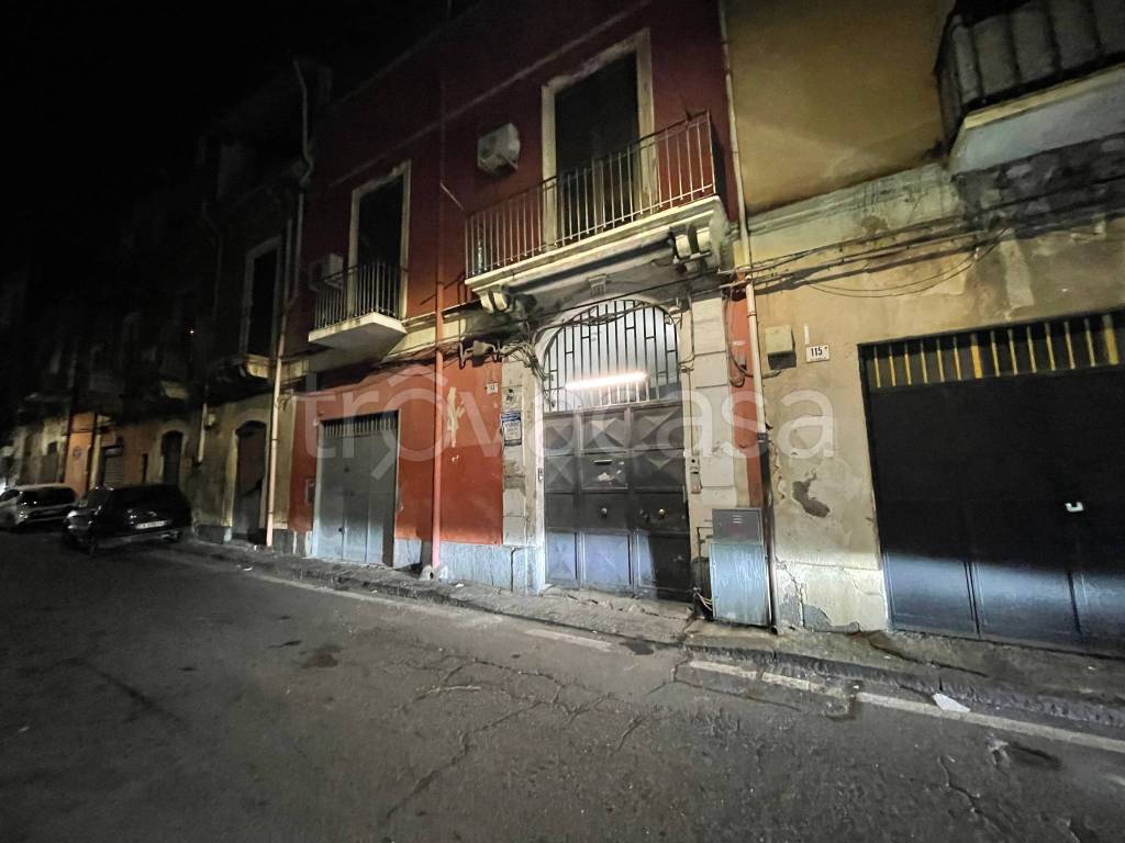 casa indipendente in vendita a Catania in zona Centro Storico