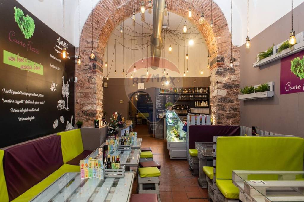 negozio in vendita a Catania in zona Centro Storico