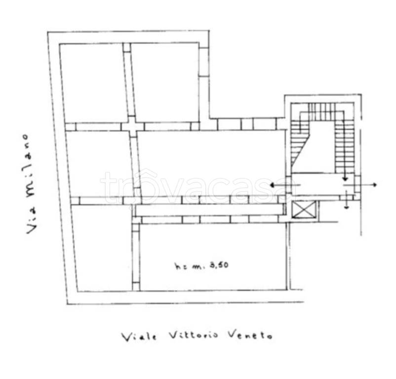 locale commerciale in vendita a Catania