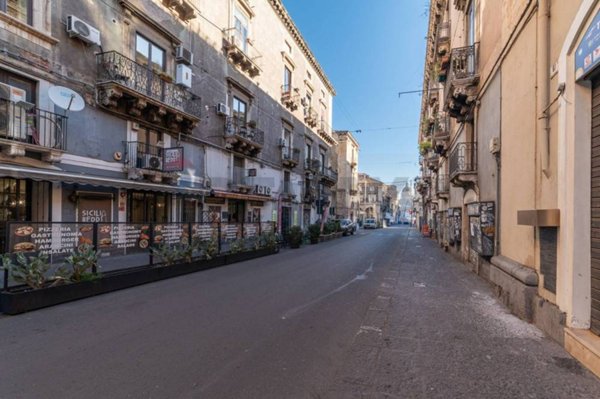 negozio in vendita a Catania in zona Centro Storico