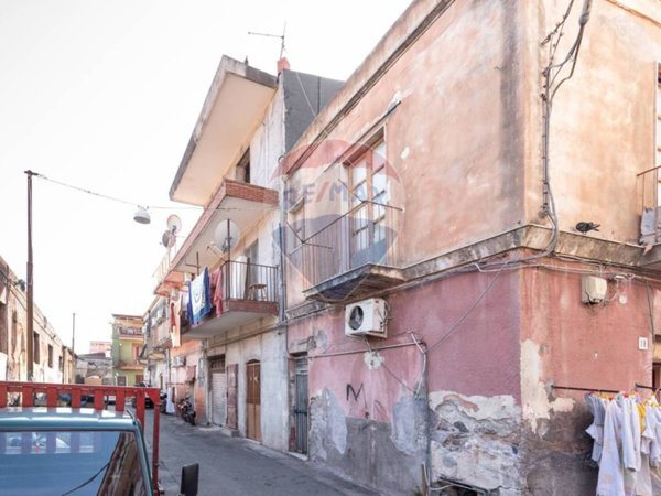 casa indipendente in vendita a Catania in zona Centro Storico