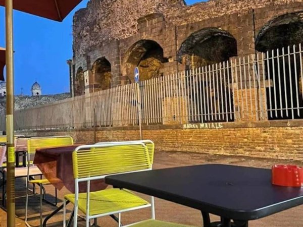 negozio in vendita a Catania in zona Centro Storico