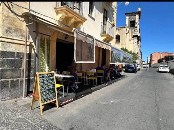 negozio in vendita a Catania in zona Centro Storico