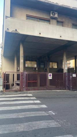 locale di sgombero in vendita a Catania