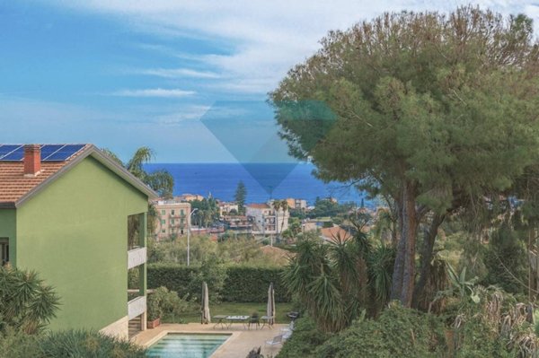 casa indipendente in vendita a Catania in zona Ognina