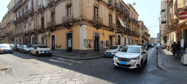 negozio in vendita a Catania in zona Centro Storico