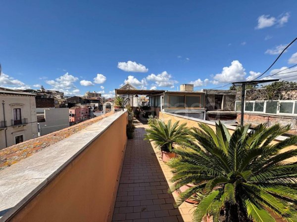 appartamento in vendita a Catania in zona Centro Storico