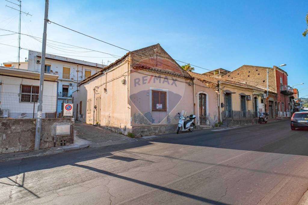 casa indipendente in vendita a Catania in zona Ognina