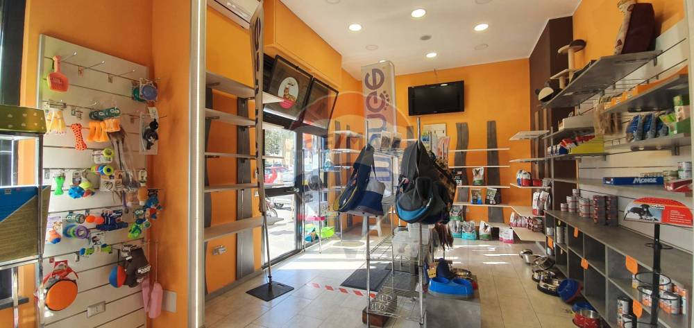 negozio in vendita a Catania in zona Centro Storico