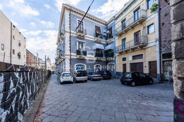 appartamento in vendita a Catania in zona Centro Storico