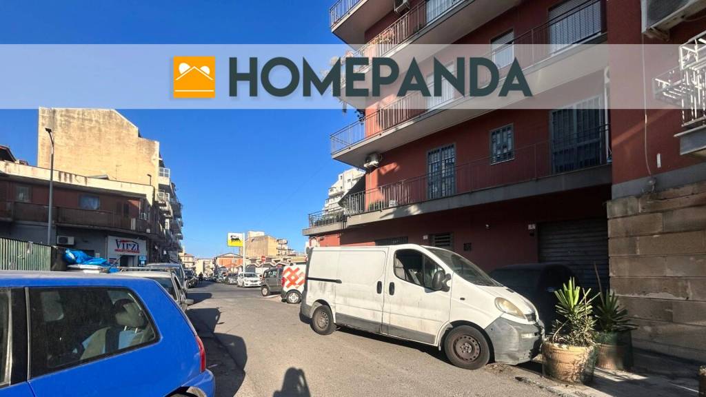 locale commerciale in vendita a Catania in zona Picanello