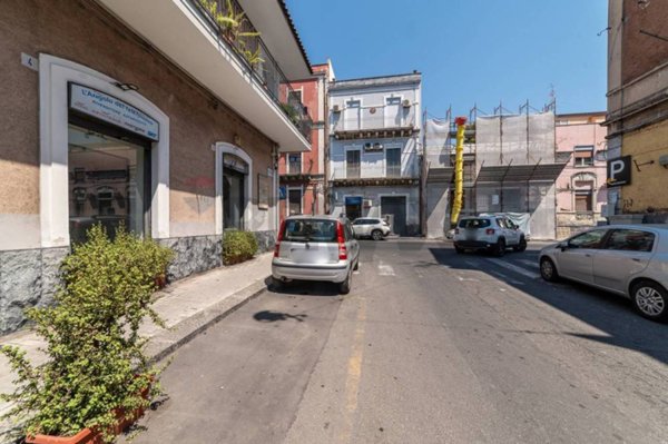 locale commerciale in vendita a Catania