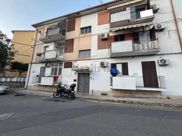appartamento in vendita a Catania in zona Villaggio Sant'Agata