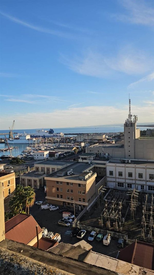 locale di sgombero in vendita a Catania in zona Centro Storico