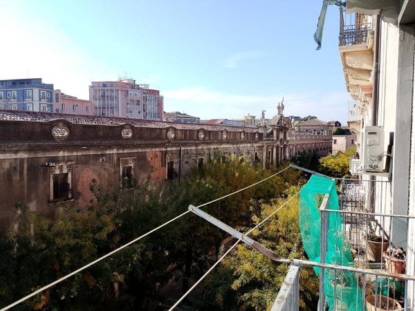 appartamento in vendita a Catania in zona Centro Storico