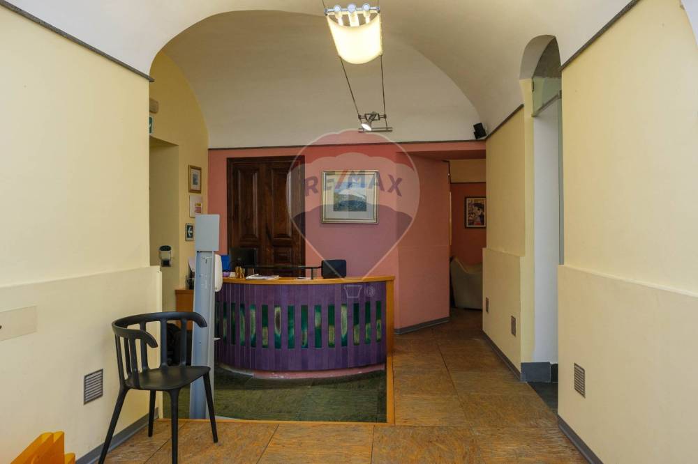 locale commerciale in vendita a Catania in zona Fontanarossa