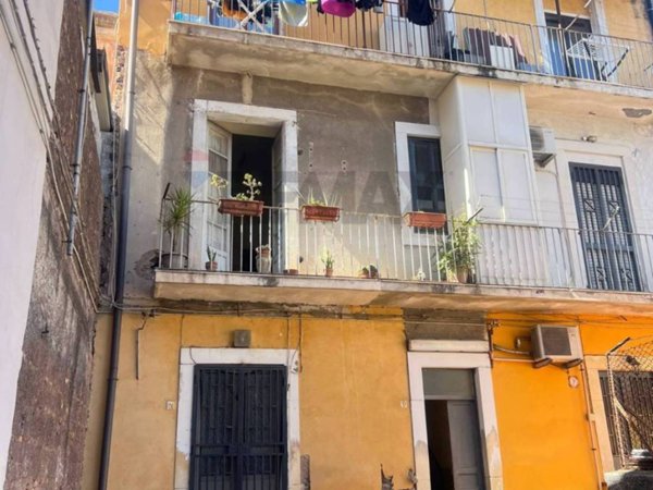 appartamento in vendita a Catania in zona Centro Storico