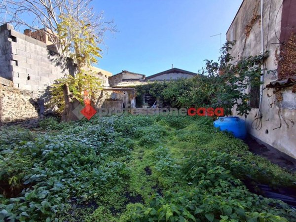 casa indipendente in vendita a Catania in zona Centro Storico