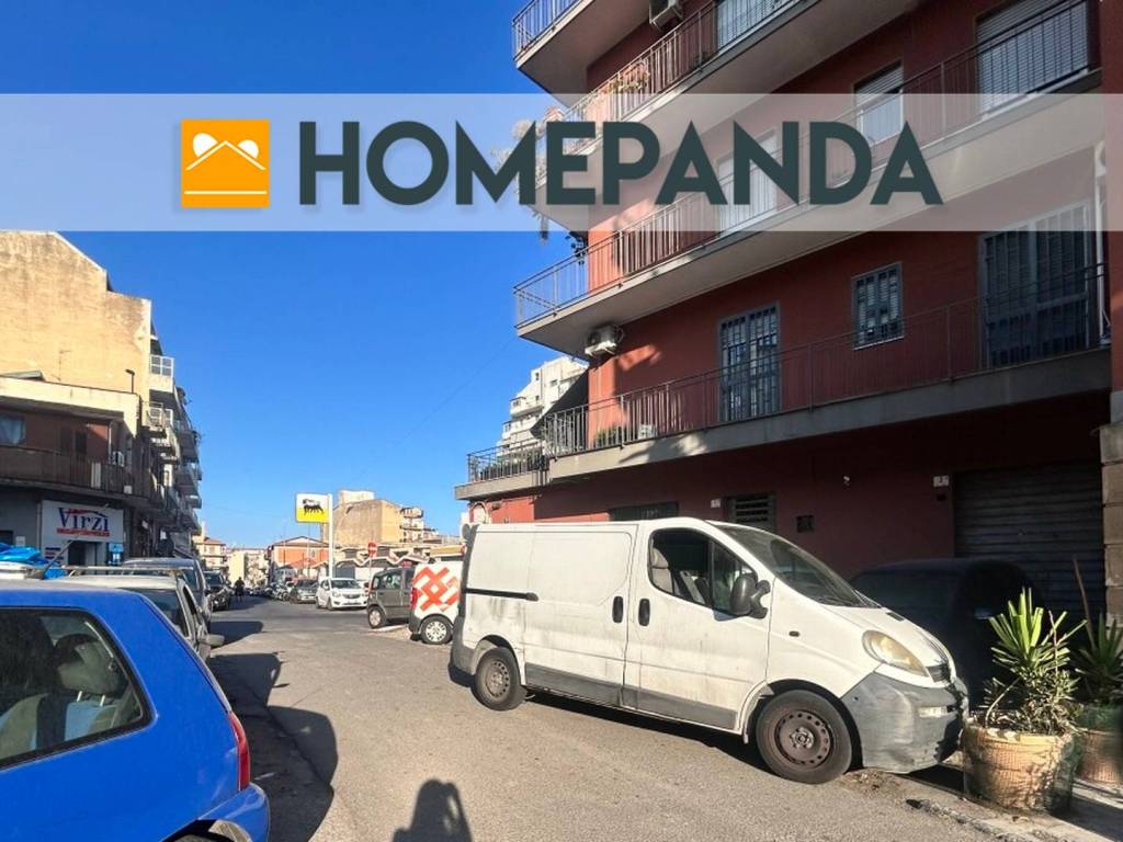 locale commerciale in vendita a Catania