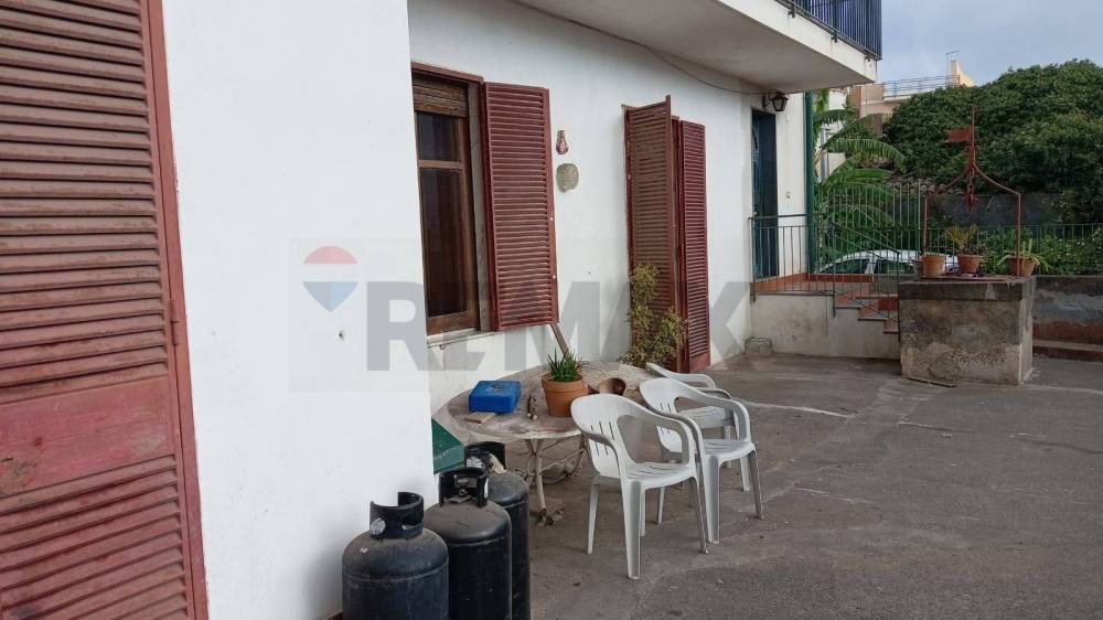 casa indipendente in vendita a Catania