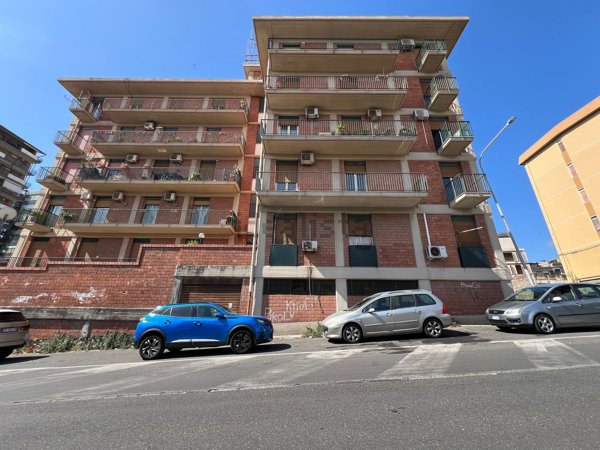 appartamento in vendita a Catania in zona Ognina